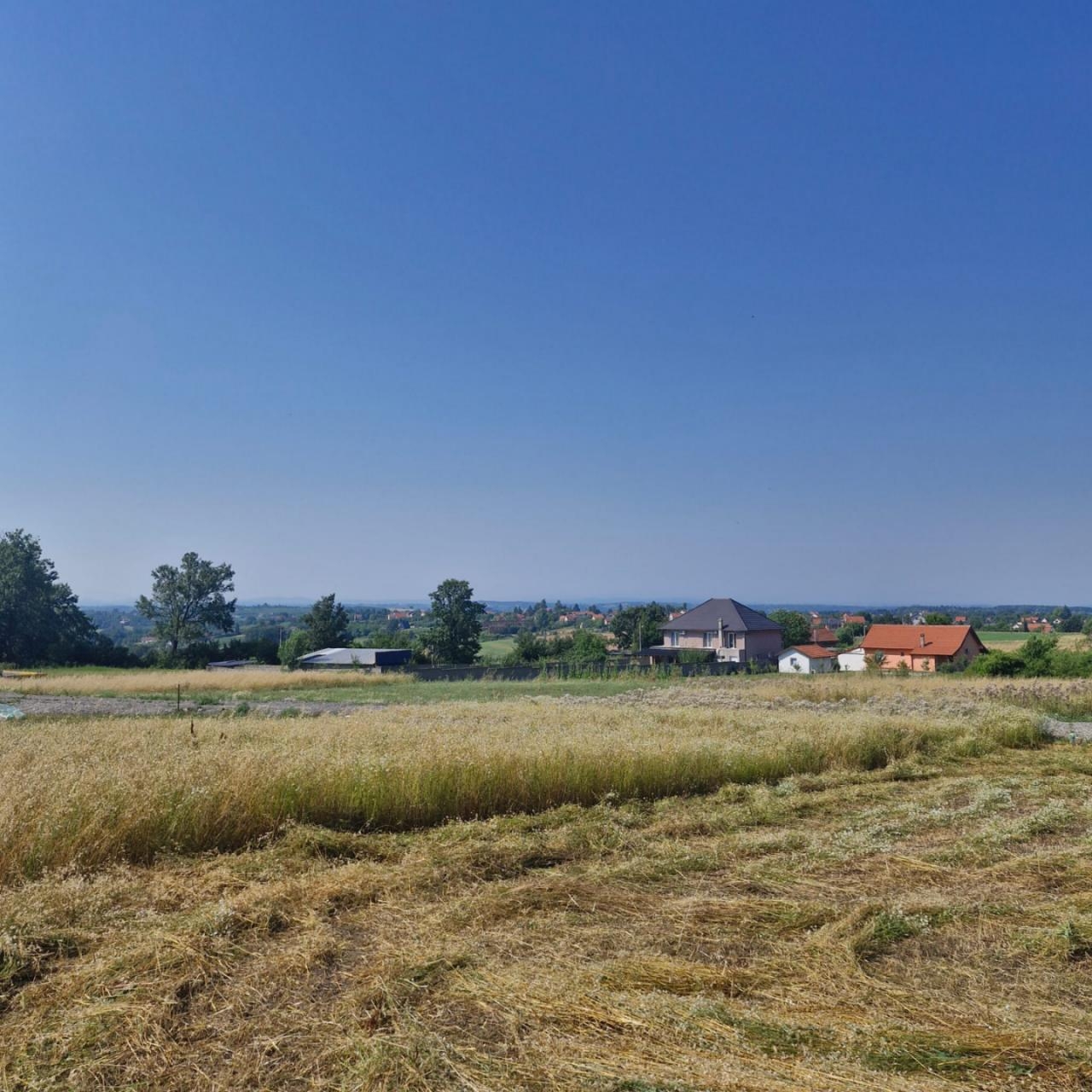 Barajevo-gradjevinski plac 5 ari