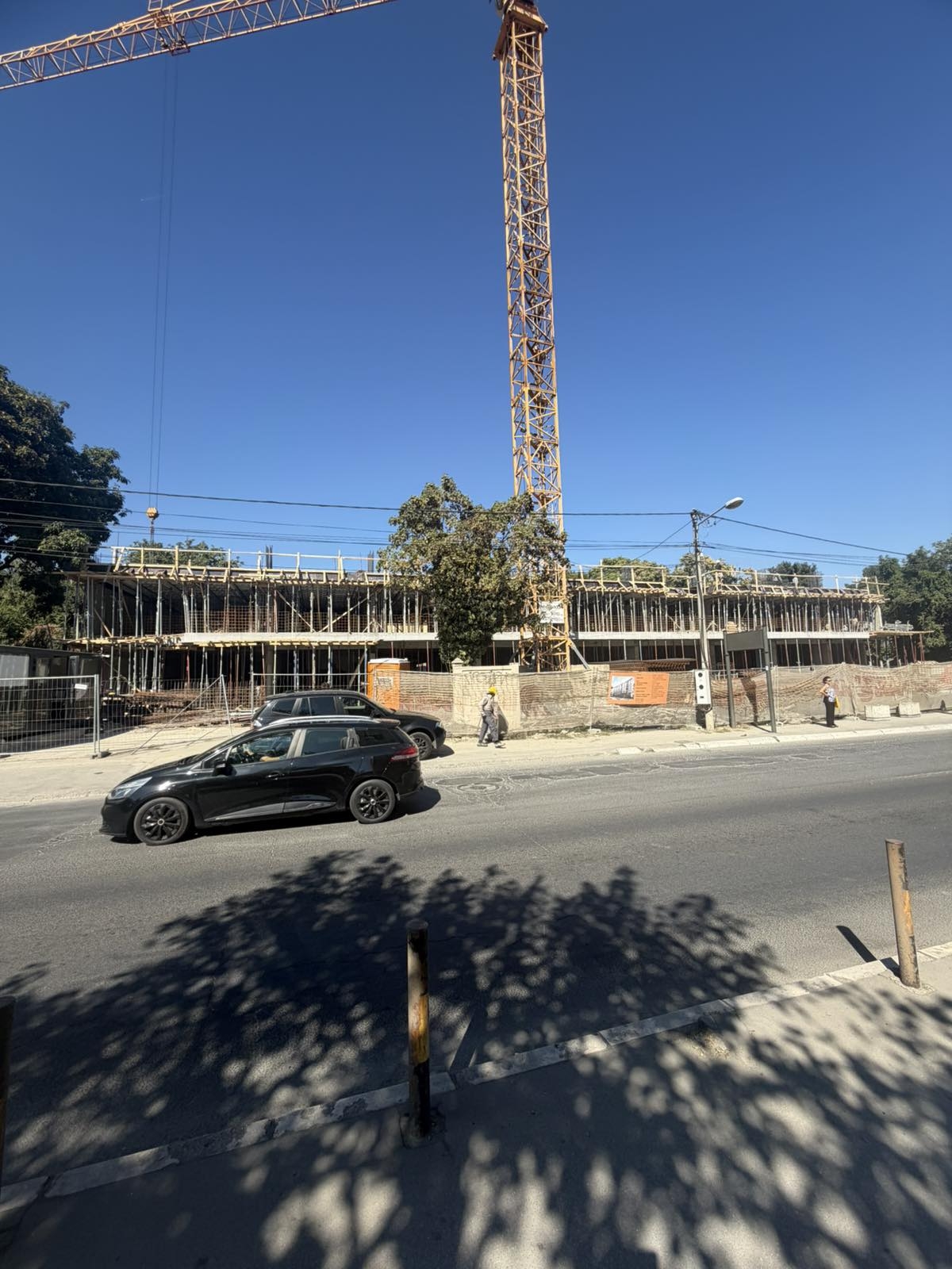 Prodaja vise garaznih mesta