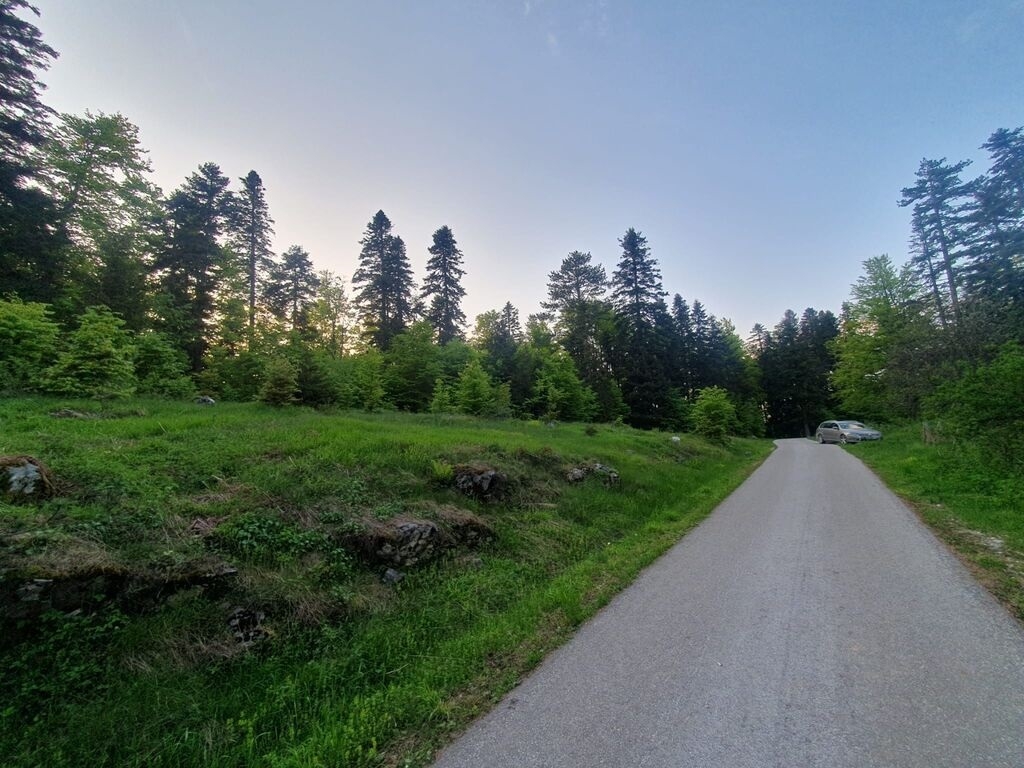 Na prodaju plac na Zlatiboru