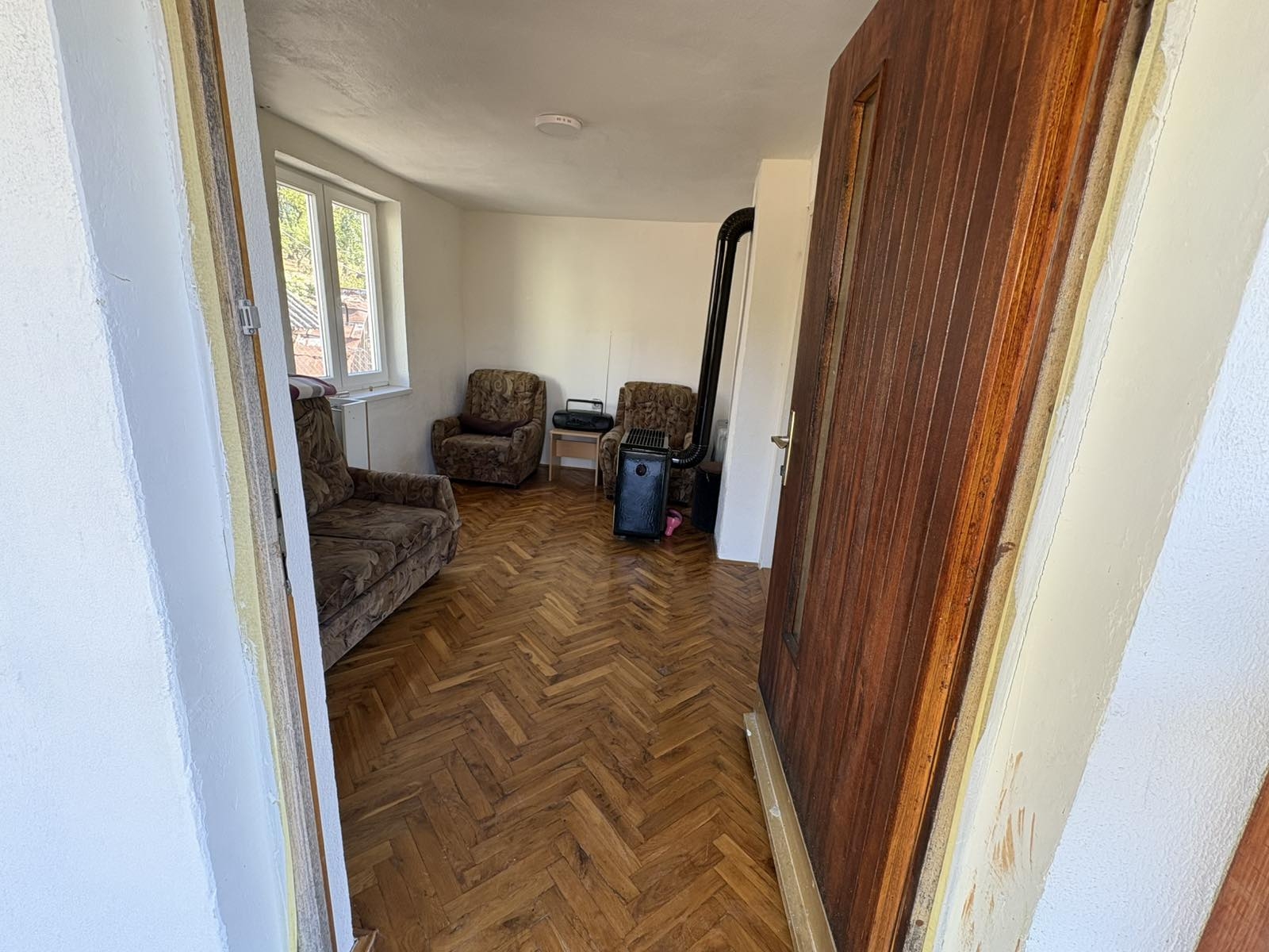 Vikend kuća 55m2,uknjižena,na 10ari placa