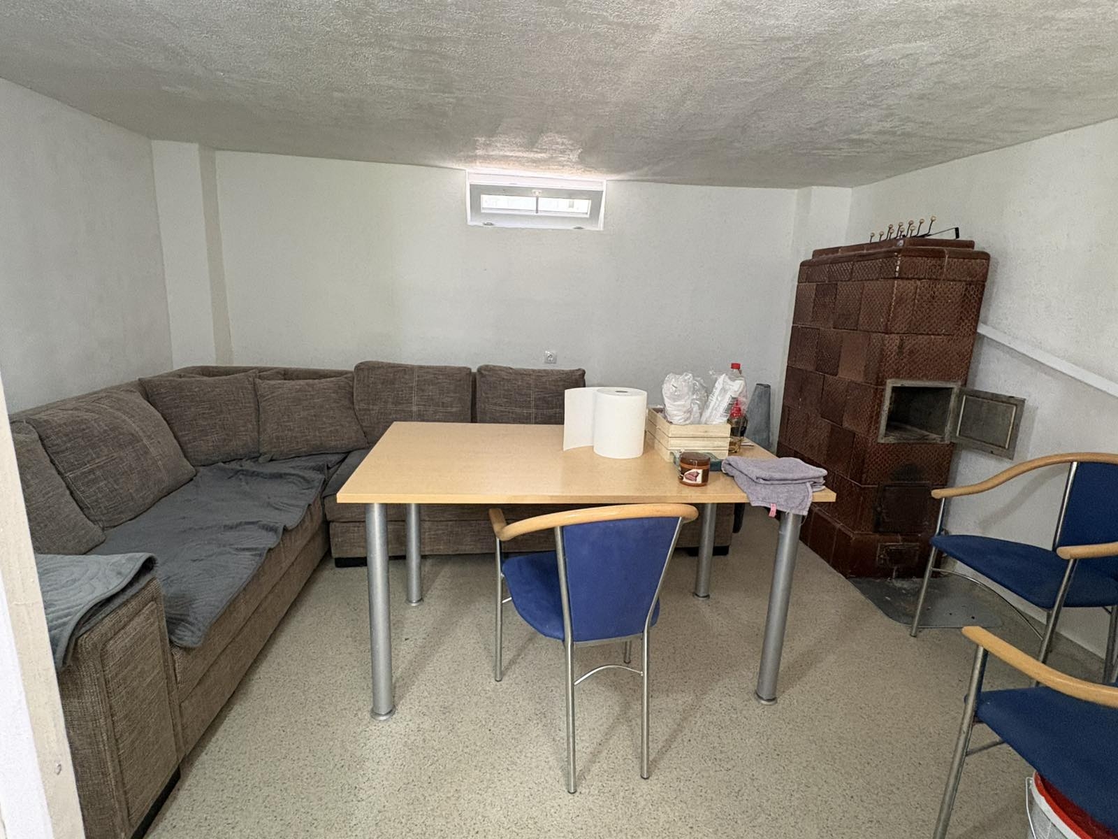 Vikend kuća 55m2,uknjižena,na 10ari placa