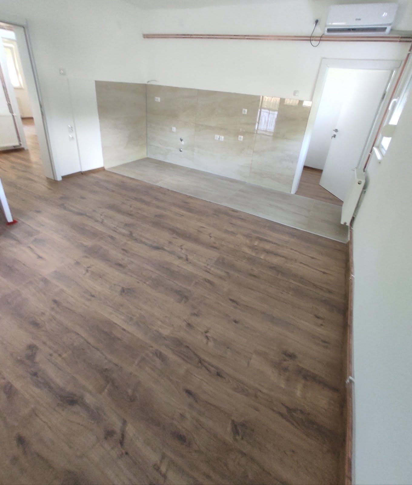 Ekskluzivan kompletno renoviran stan 70m2