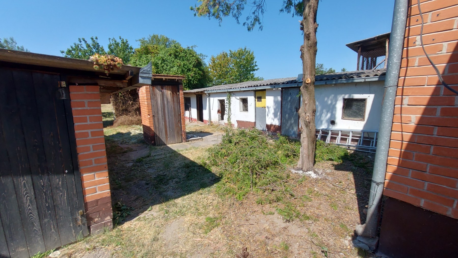 Prodajem kucu u Ivanovu