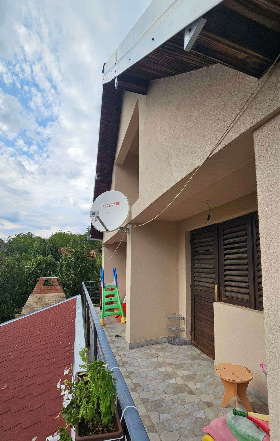 Na prodaju vikend kuca na Banstolu