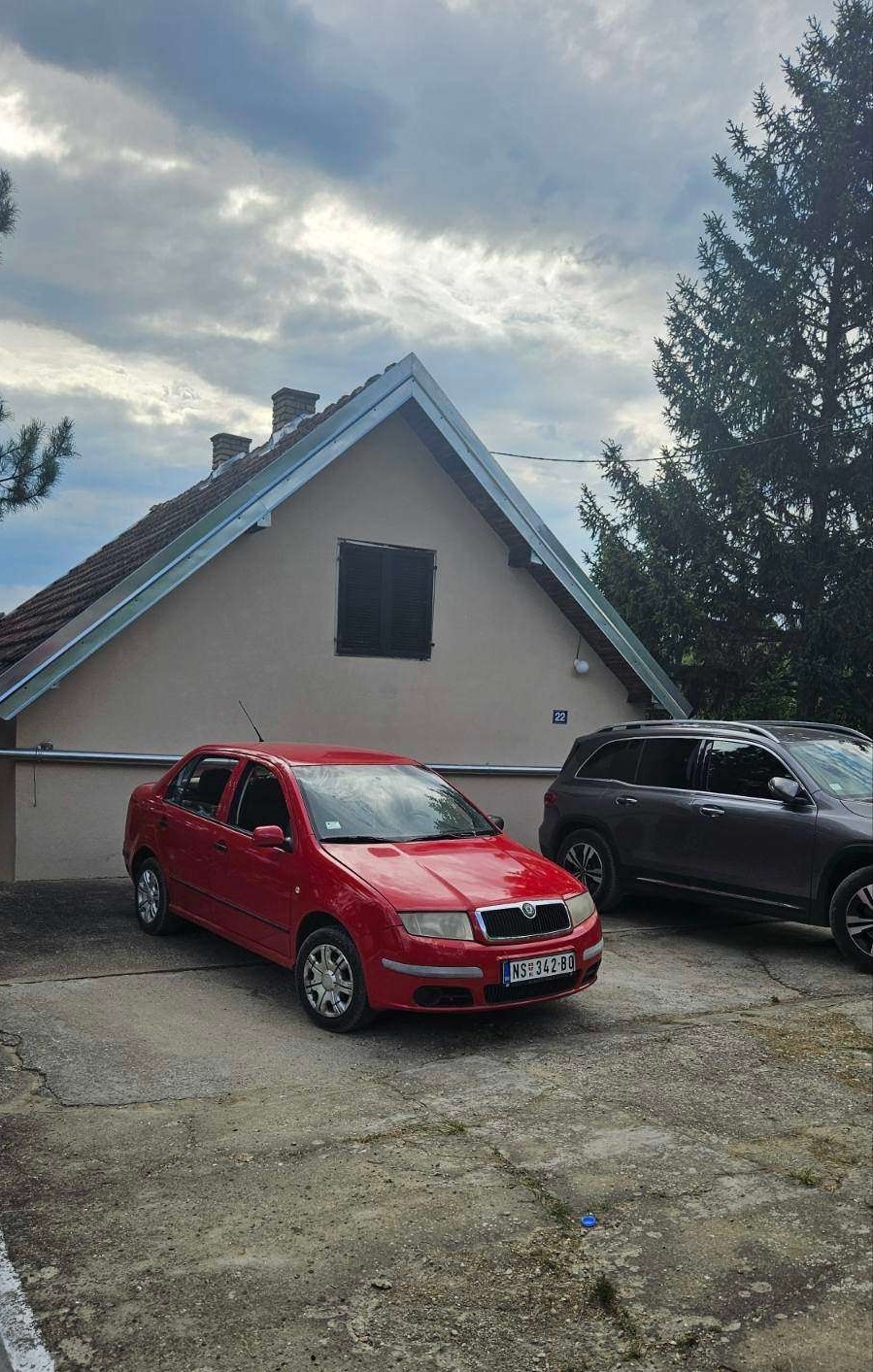 Na prodaju vikend kuca na Banstolu