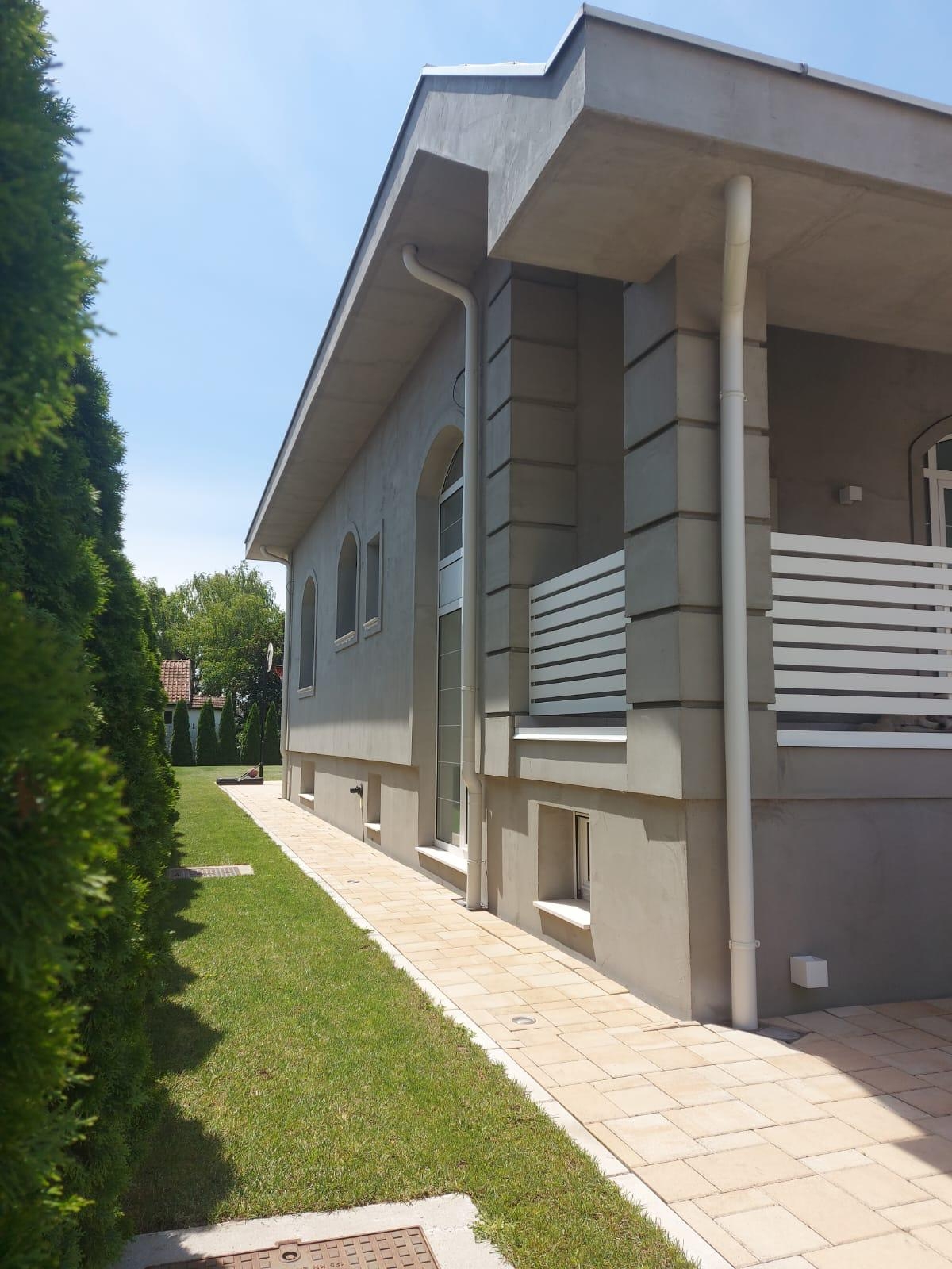 Nova LUX kuća,centar Inđije,top lokacija